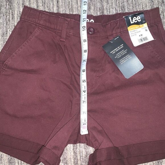 Lee Womens Size 4 Relaxed Fit Denim Jean Shorts Burgundy Flat Front NWT - Picture 9 of 11